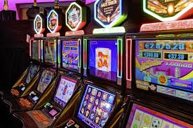 Featured games rotation on rusa33 slot platform showing live tables and slot titles